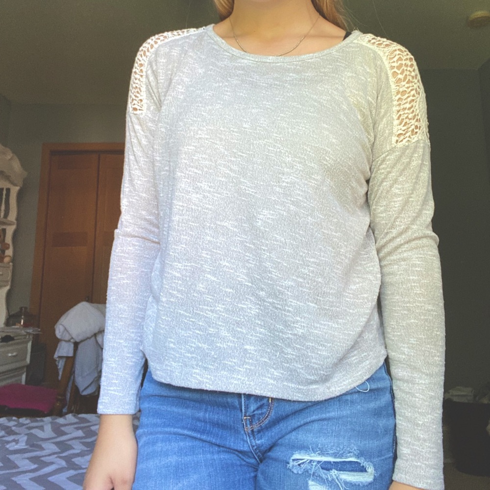 Forever 21 sweater shirt